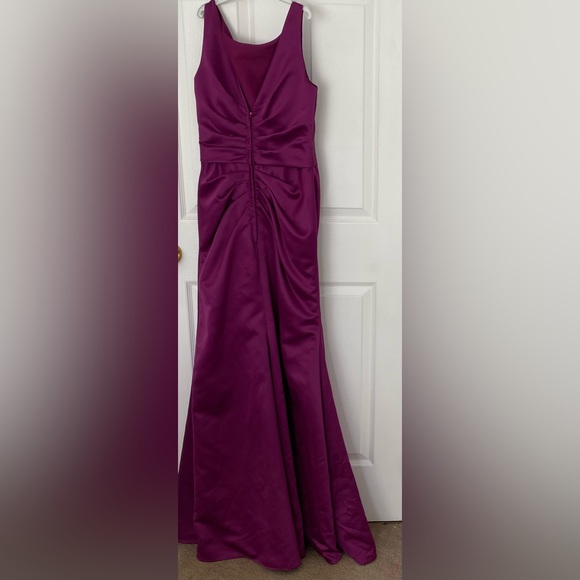 Dark purple long satin dress, for wedding guest or bridesmaids. never worn - Picture 2 of 2
